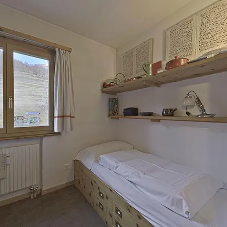 Chesa Bursella - Apartment Madulain